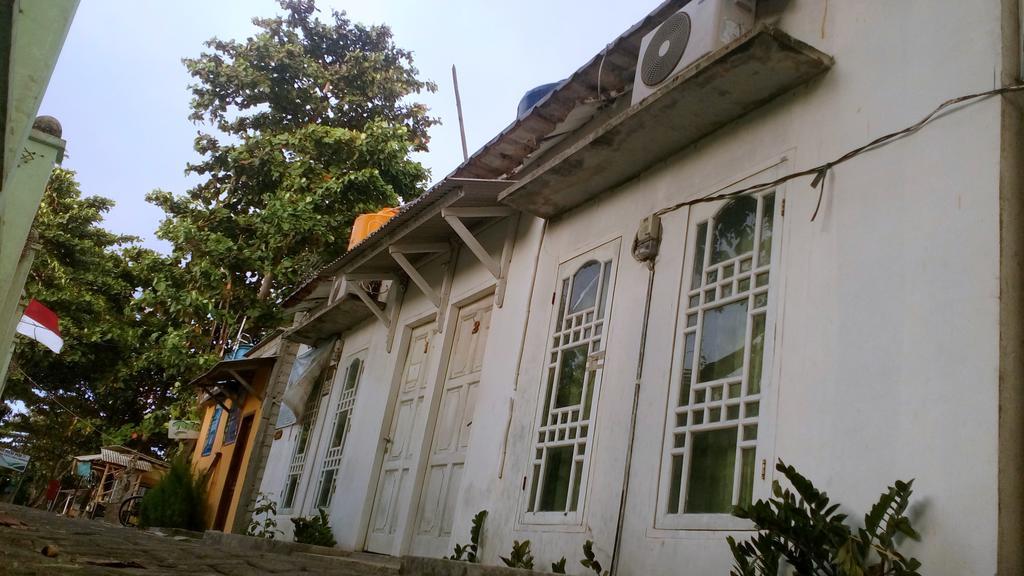 Pari Solata Seaview Homestay Syariah Kepulauan Seribu Exterior photo