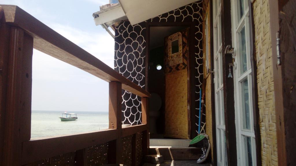 Pari Solata Seaview Homestay Syariah Kepulauan Seribu Exterior photo